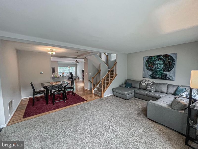 6923 Traditions Trl, Gainesville, VA 20155