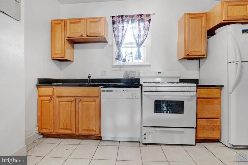 5014 Emo St, Capitol Heights, MD 20743
