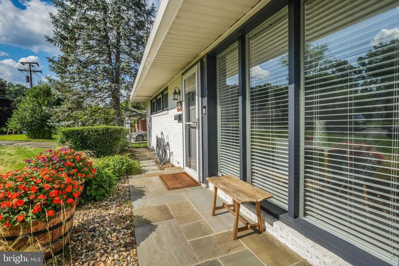 5210 Ferndale St, Springfield, VA 22151