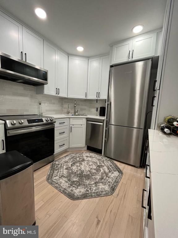 566 N Saint Asaph St, Alexandria, VA 22314