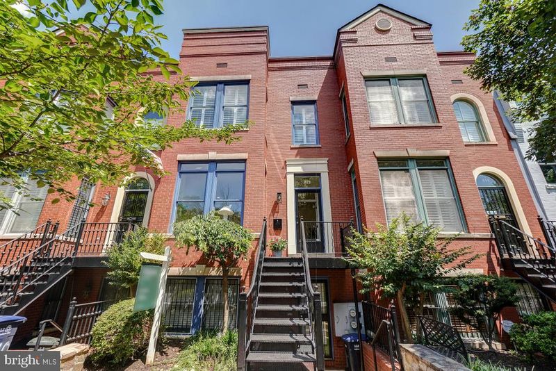 812 Constitution Ave NE, Washington, DC 20002