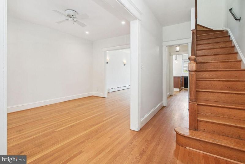 2433 39th Pl NW, Washington, DC 20007