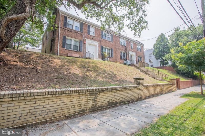 2808 2nd St SE #102, Washington, DC 20032