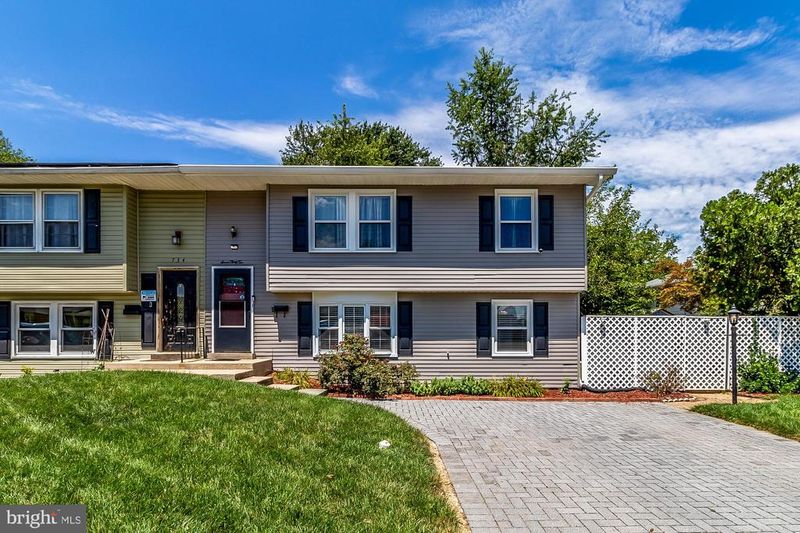 732 Chapelgate Dr, Odenton, MD 21113