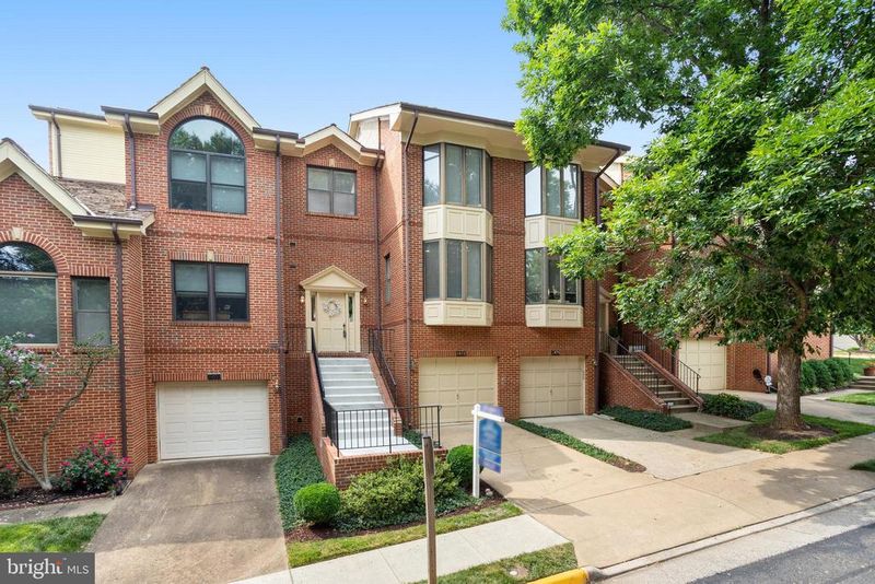 1473 Hampton Hill Cir, Mclean, VA 22101