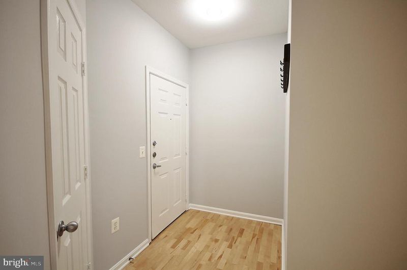 9486 Virginia Center Blvd #202, Vienna, VA 22181