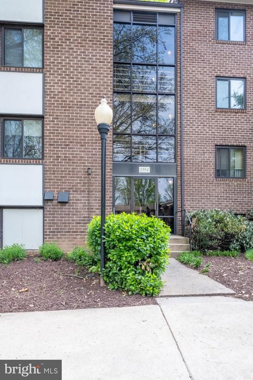 1554 Northgate Sq #22A, Reston, VA 20190