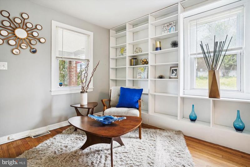 845 52nd St NE, Washington, DC 20019