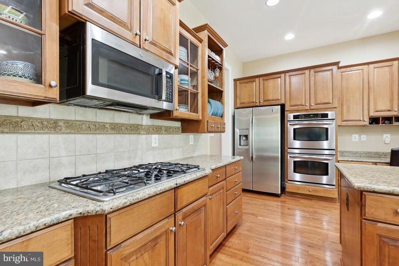 17205 Dewpoint Pl, Hamilton, VA 20158