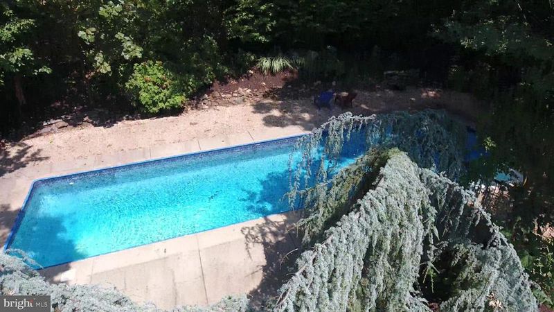 1805 Mount Ephraim Rd, Adamstown, MD 21710