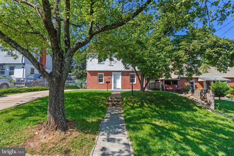 4816 Woodlawn Dr, Hyattsville, MD 20784