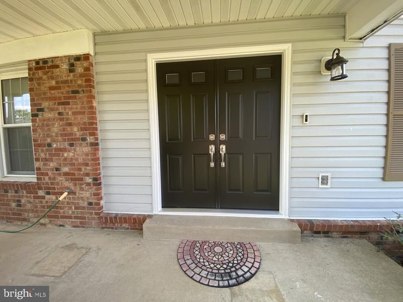 7907 Laural Valley Way, Springfield, VA 22153