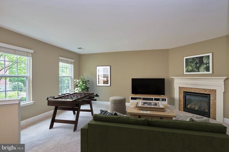4316 Potomac Highlands Cir, Triangle, VA 22172