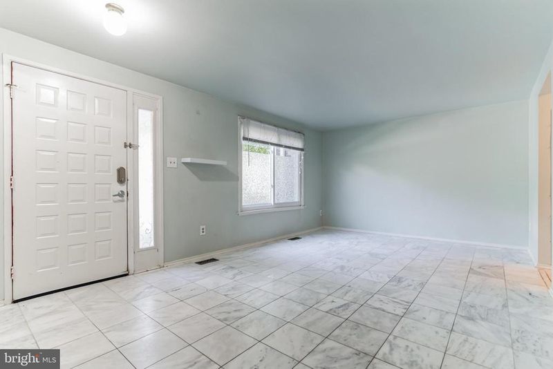 7866 Archbold Ter, Cabin John, MD 20818