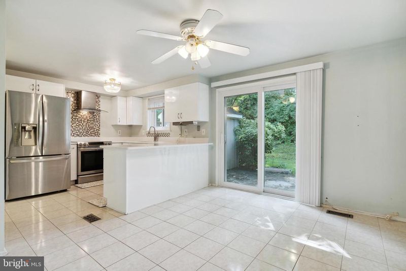7866 Archbold Ter, Cabin John, MD 20818