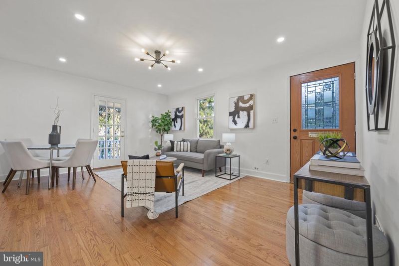 2709 Finley St, Silver Spring, MD 20902