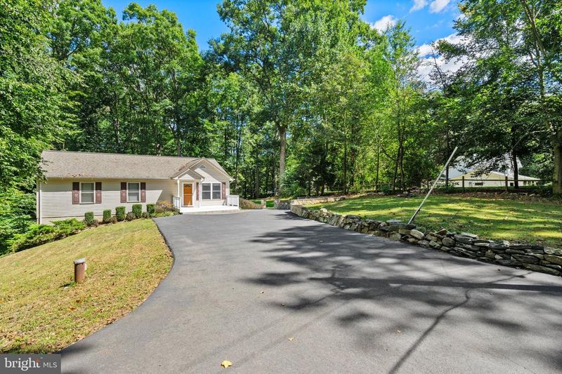 8394 Cobb Rd, Manassas, VA 20112