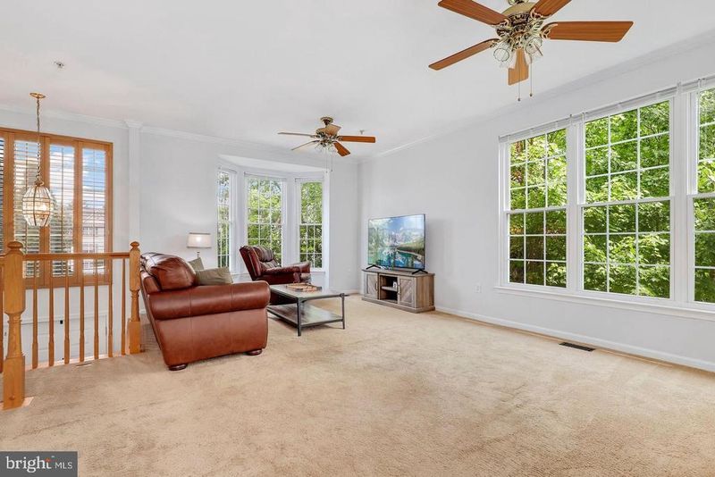 1942 Crossing Stone Ct, Frederick, MD 21702