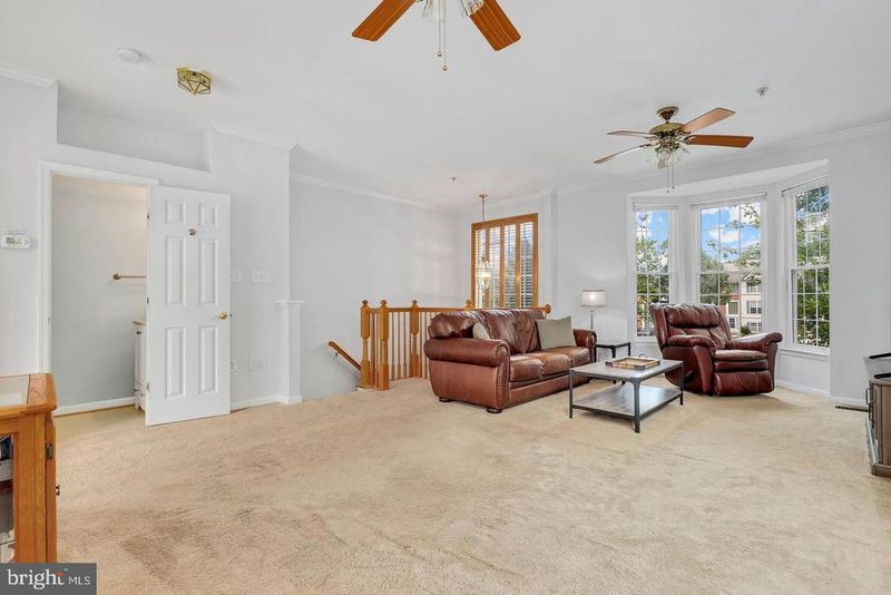 1942 Crossing Stone Ct, Frederick, MD 21702