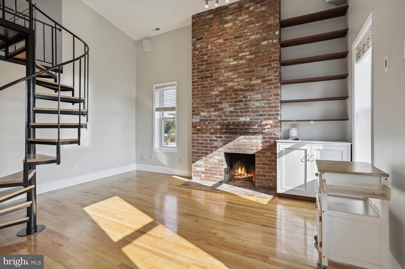 676 4th St NE #402, Washington, DC 20002