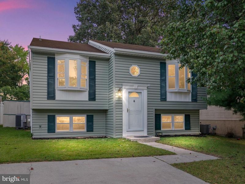 2408 230th St, Pasadena, MD 21122
