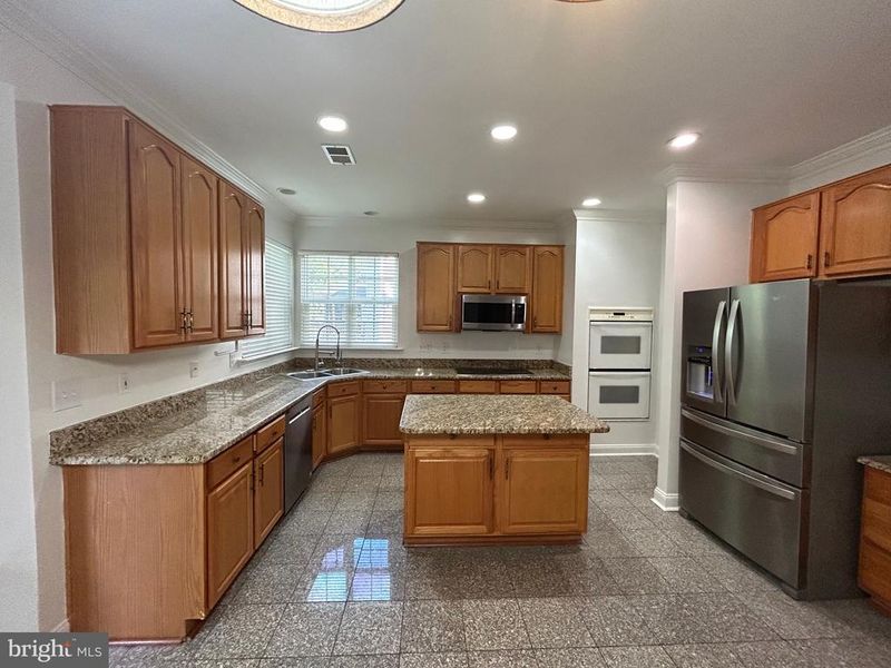 46728 Hollow Mountain Pl, Sterling, VA 20164
