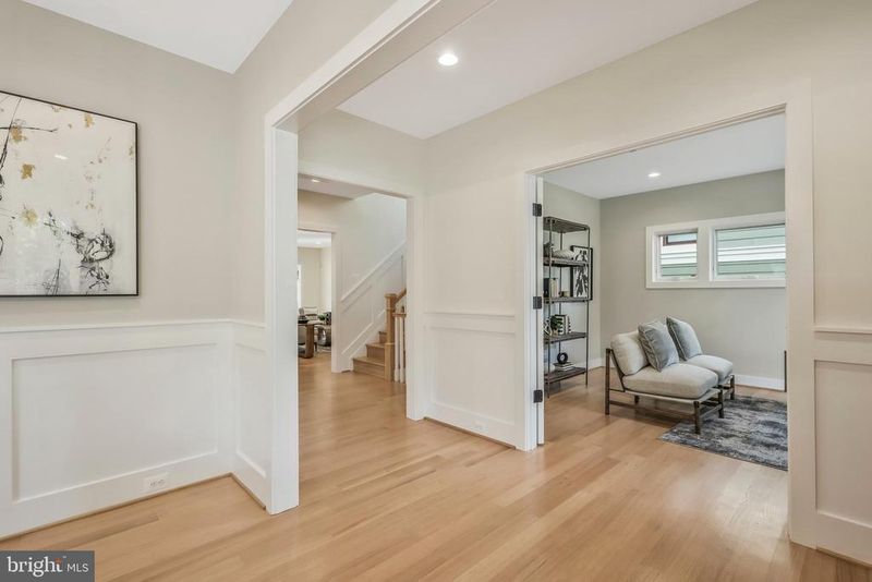 830 21st St S, Arlington, VA 22202