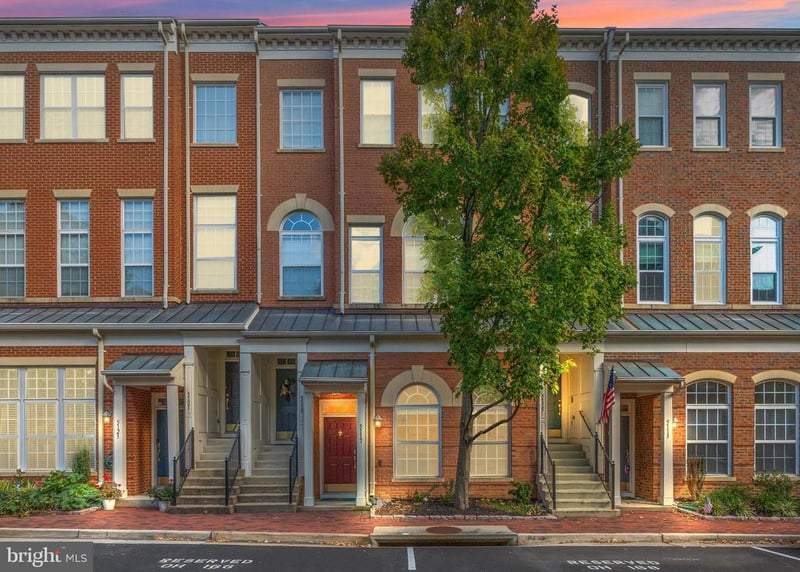 5117 Donovan Dr, Alexandria, VA 22304