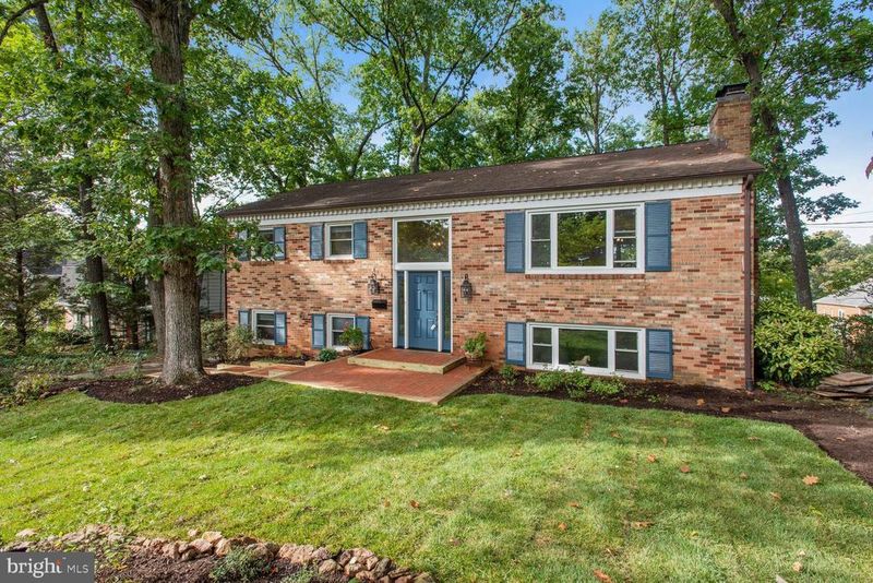 6542 Hitt Ave, Mclean, VA 22101