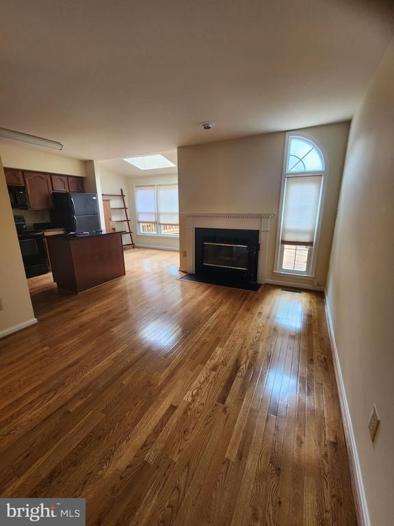 7766 Black Horse Ct, Manassas, VA 20109