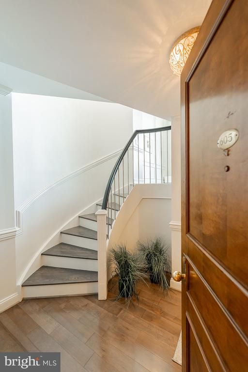 1401 Oak St #605, Arlington, VA 22209