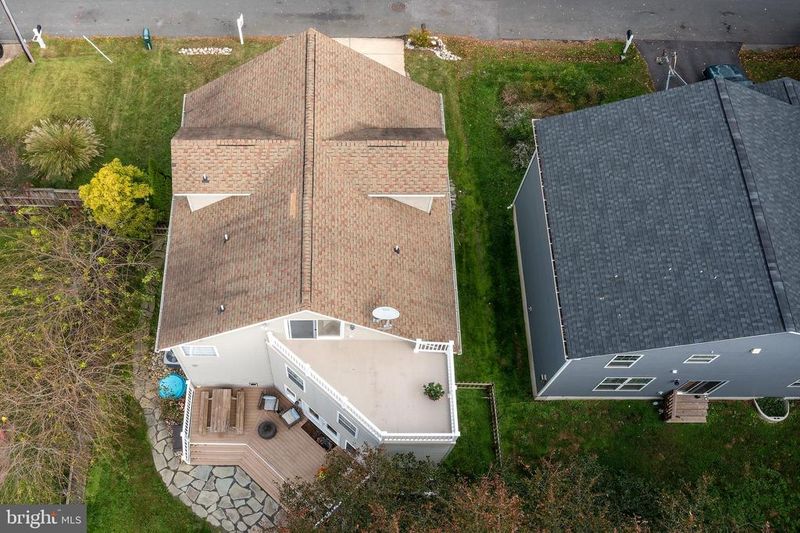 619 Park Pl, Deale, MD 20751