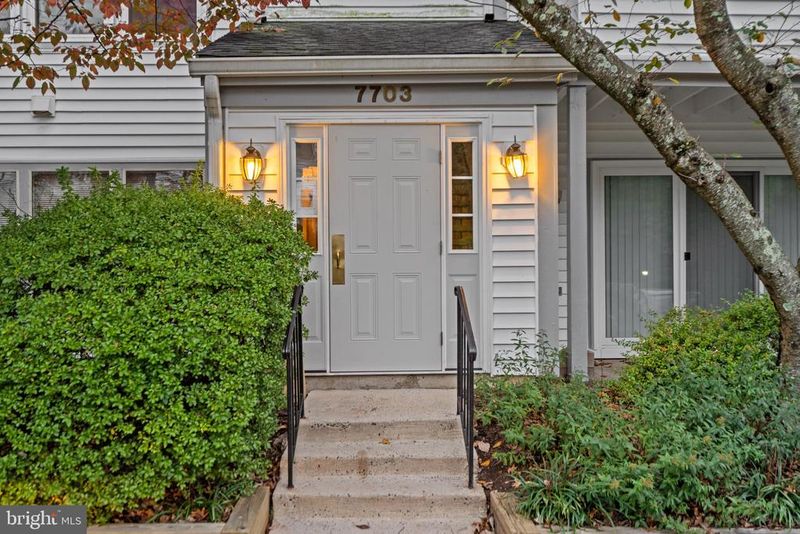 7703 Lafayette Forest Dr #55, Annandale, VA 22003