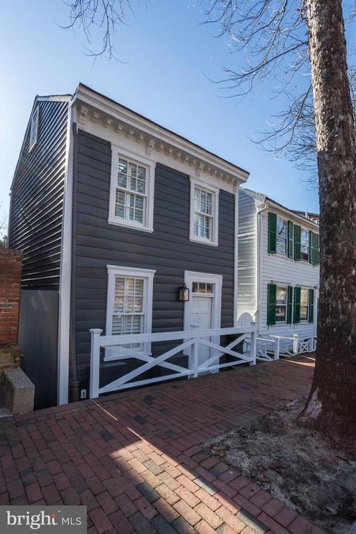 3522 P St NW, Washington, DC 20007