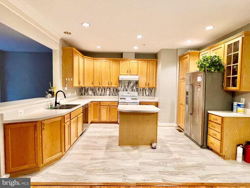 12402 Falconbridge Dr, North Potomac, MD 20878