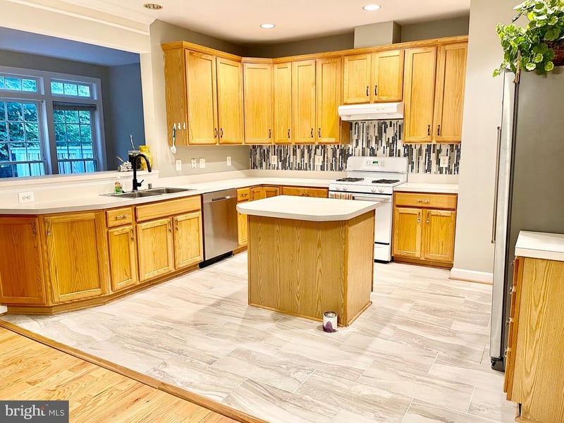 12402 Falconbridge Dr, North Potomac, MD 20878