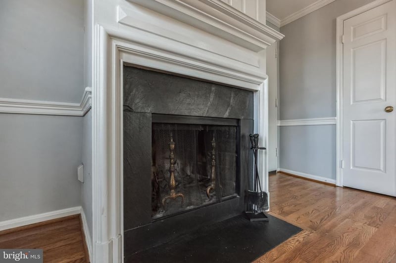 513 Bashford Ln #6, Alexandria, VA 22314