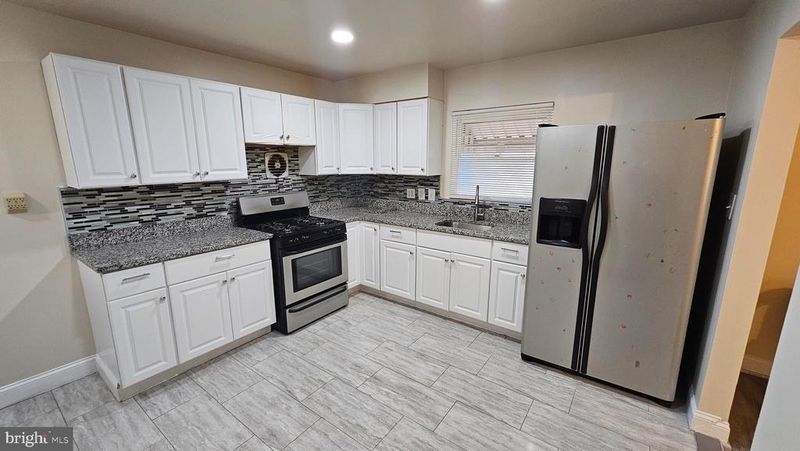 5803 Longfellow St, Riverdale, MD 20737