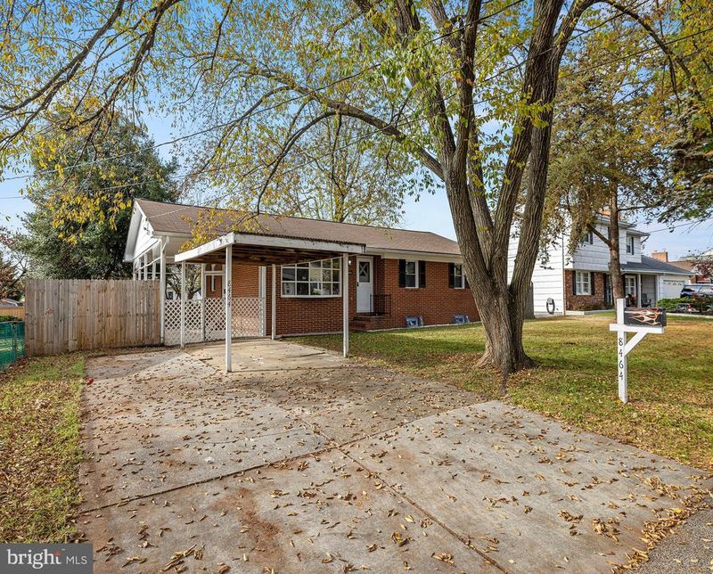 8464 Kenton Rd, Pasadena, MD 21122