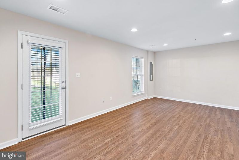 1549 Wilmer Park Ln, Frederick, MD 21703