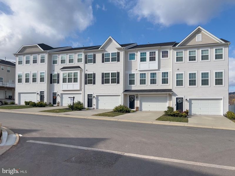 1549 Wilmer Park Ln, Frederick, MD 21703
