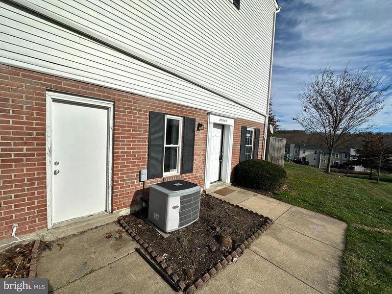 25141 Tralee Ct #F-6, Damascus, MD 20872