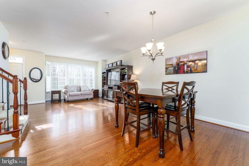 605 Overlook Park Dr #90, National Harbor, MD 20745