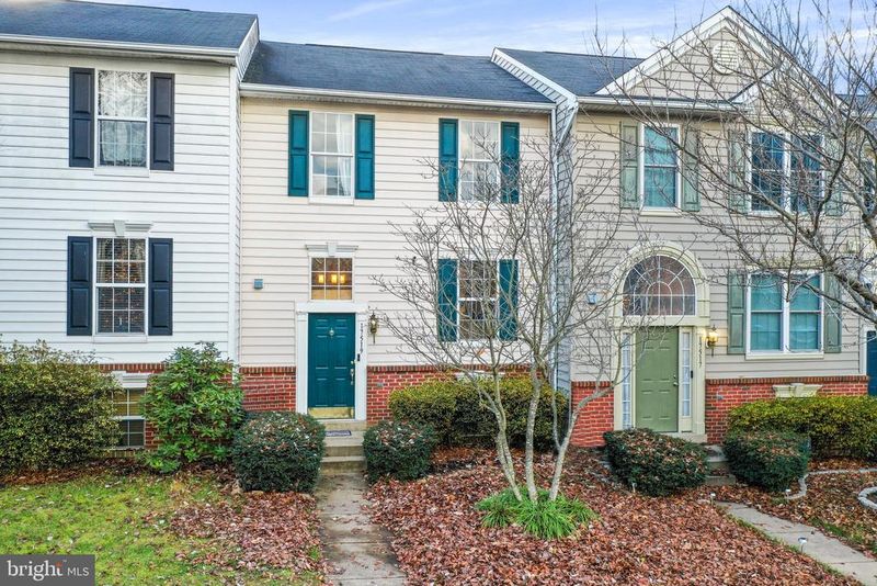 17519 Bristol Ter, Round Hill, VA 20141