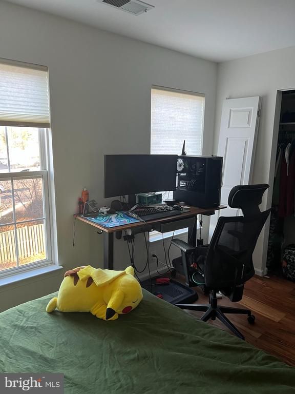 8374 Hunter Murphy Cir, Alexandria, VA 22309