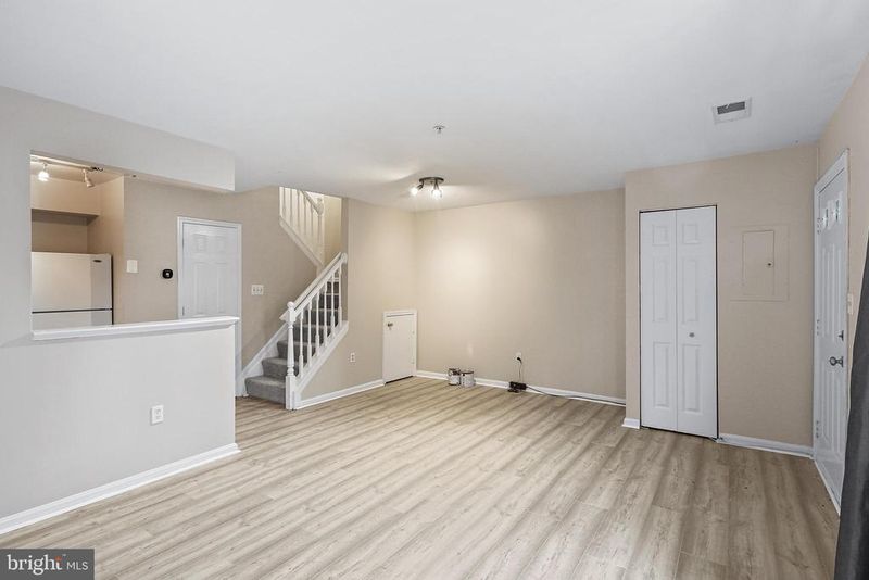 6416 Bayberry Ct #11, Elkridge, MD 21075