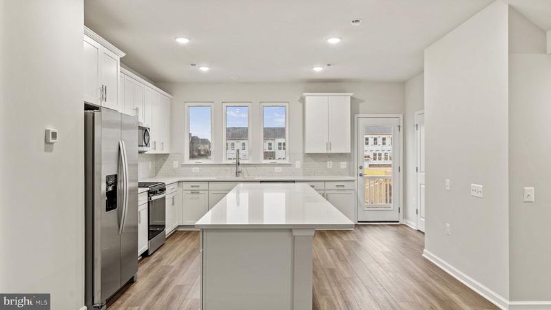 15071 Jaxton Square Ln, Haymarket, VA 20169
