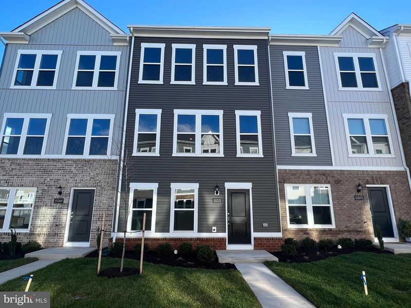 15071 Jaxton Square Ln, Haymarket, VA 20169