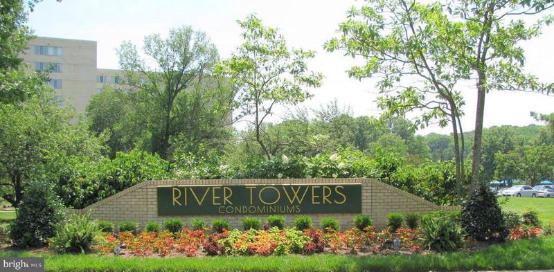 6621 Wakefield Dr #504, Alexandria, VA 22307