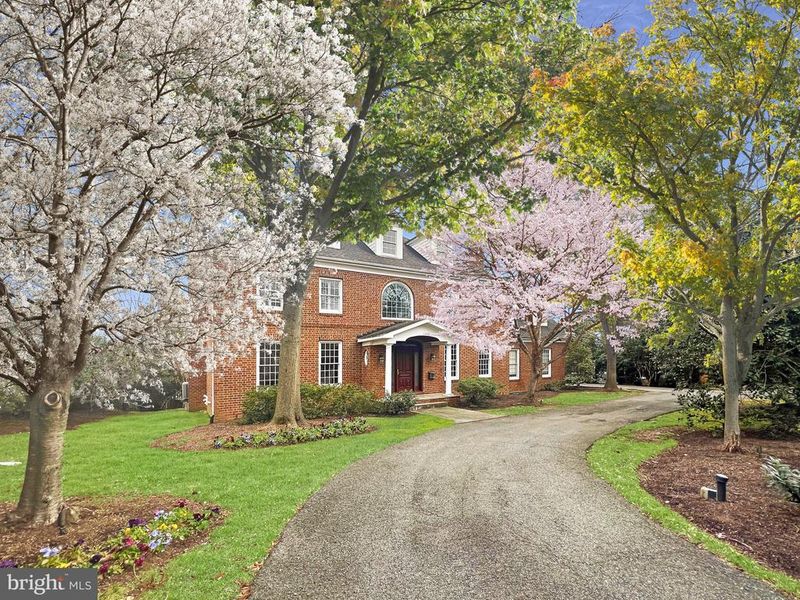 505 N Quaker Ln N, Alexandria, VA 22304